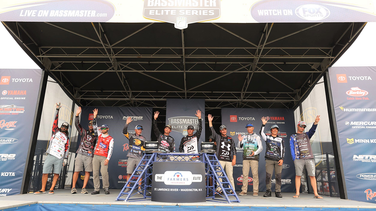 bassmaster elite series anglers on stage