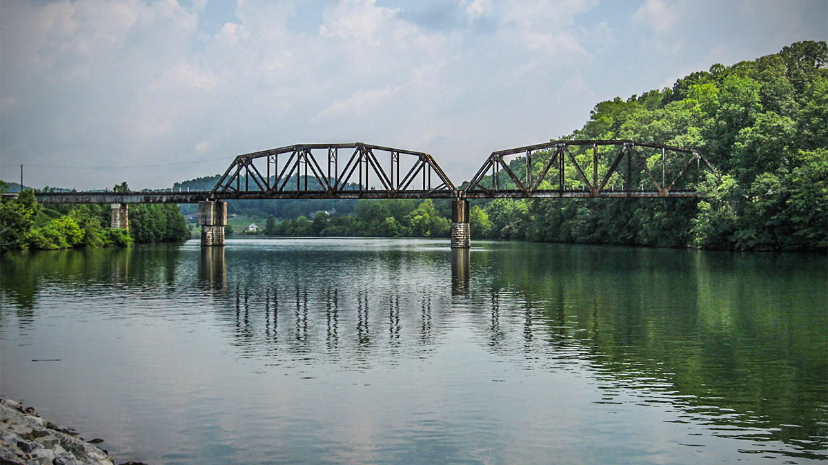 railroad bridge on the clinch river in tennessee